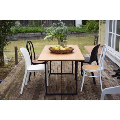 【送料無料】チェア：スタッキング可 ブラック 黒