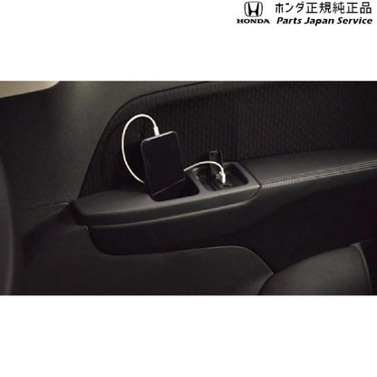 RC5系オデッセイ 47.USBチャージャー(3列目サイドライニング〈運転席側〉部) 08U57-T6A-B10 ODYSSEY HONDA