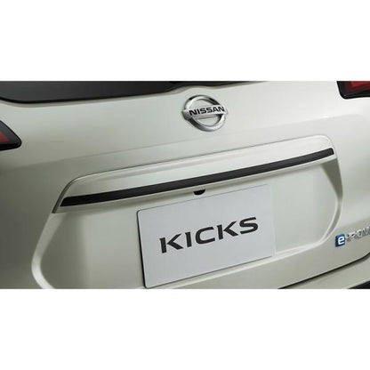 P15系キックス バックドアアクセント(ブラック調)BBM21 G6825-5RY0B KICKS NISSAN