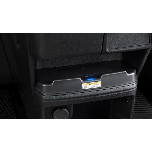 B6AW系サクラ Qi対応ワイヤレス充電器(出力最大15W)DVGU0 B4440-7PA50 SAKURA NISSAN