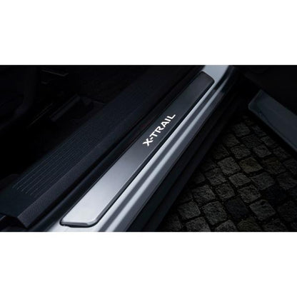 【大型便】T33系エクストレイル イルミキッキングプレート(電池式、LED・白色発光)GDUP0 G6950-5RA0A X-TRAIL NISSAN