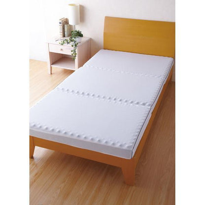 ｎｉｓｈｉｋａｗａ　点で支えるマットレス（三つ折りタイプ） ネイビー